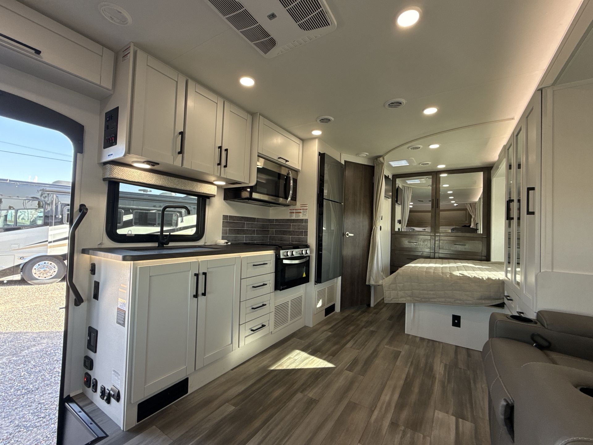2026 Entegra Coach Odyssey 24B - Image 14