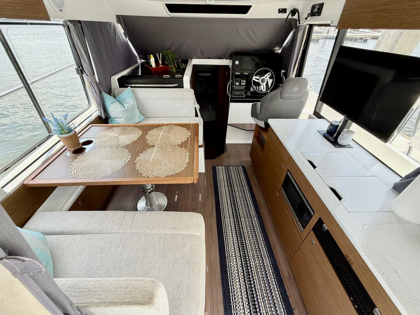 2022 Jeanneau Nc Weekender NC 1095 Coupe Series 2 - Image 14