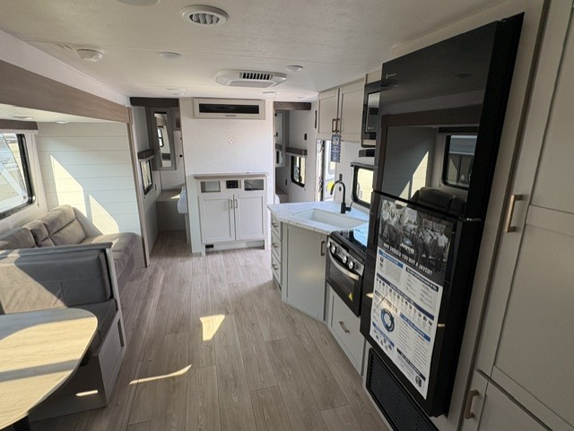 2027 Jayco Jay Flight SLX 261BHS - Image 9