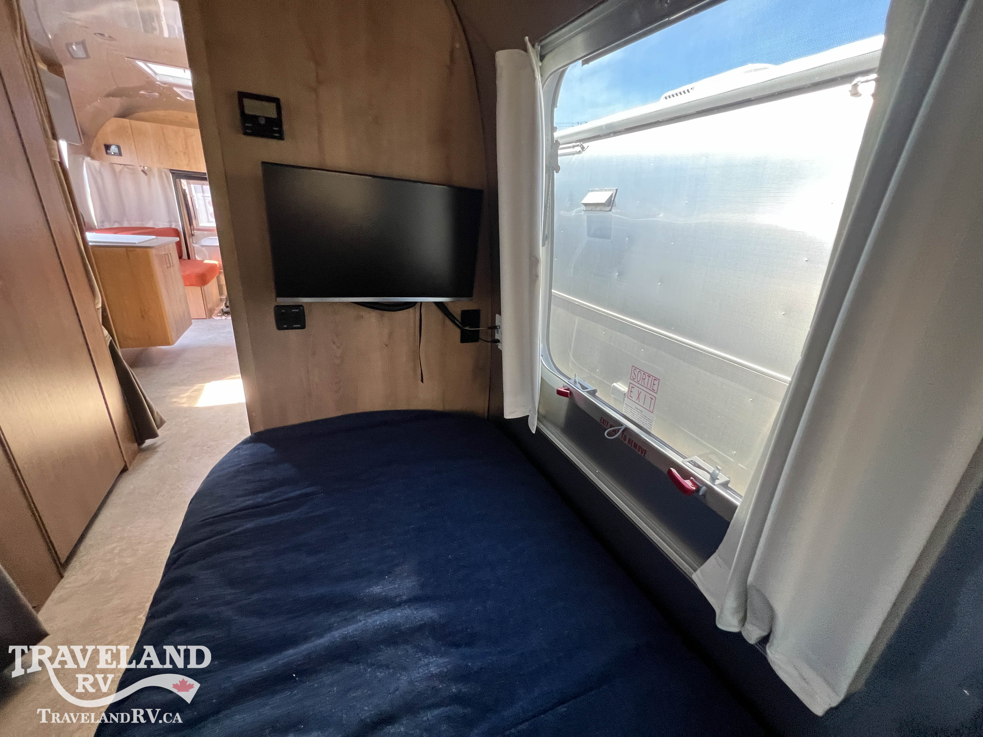 2025 Airstream Tradewind 25FBT - Image 23