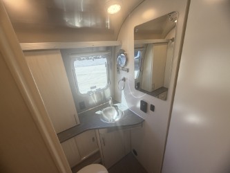 2026 AIRSTREAM FLYING CLOUD 25FBT - Image 12