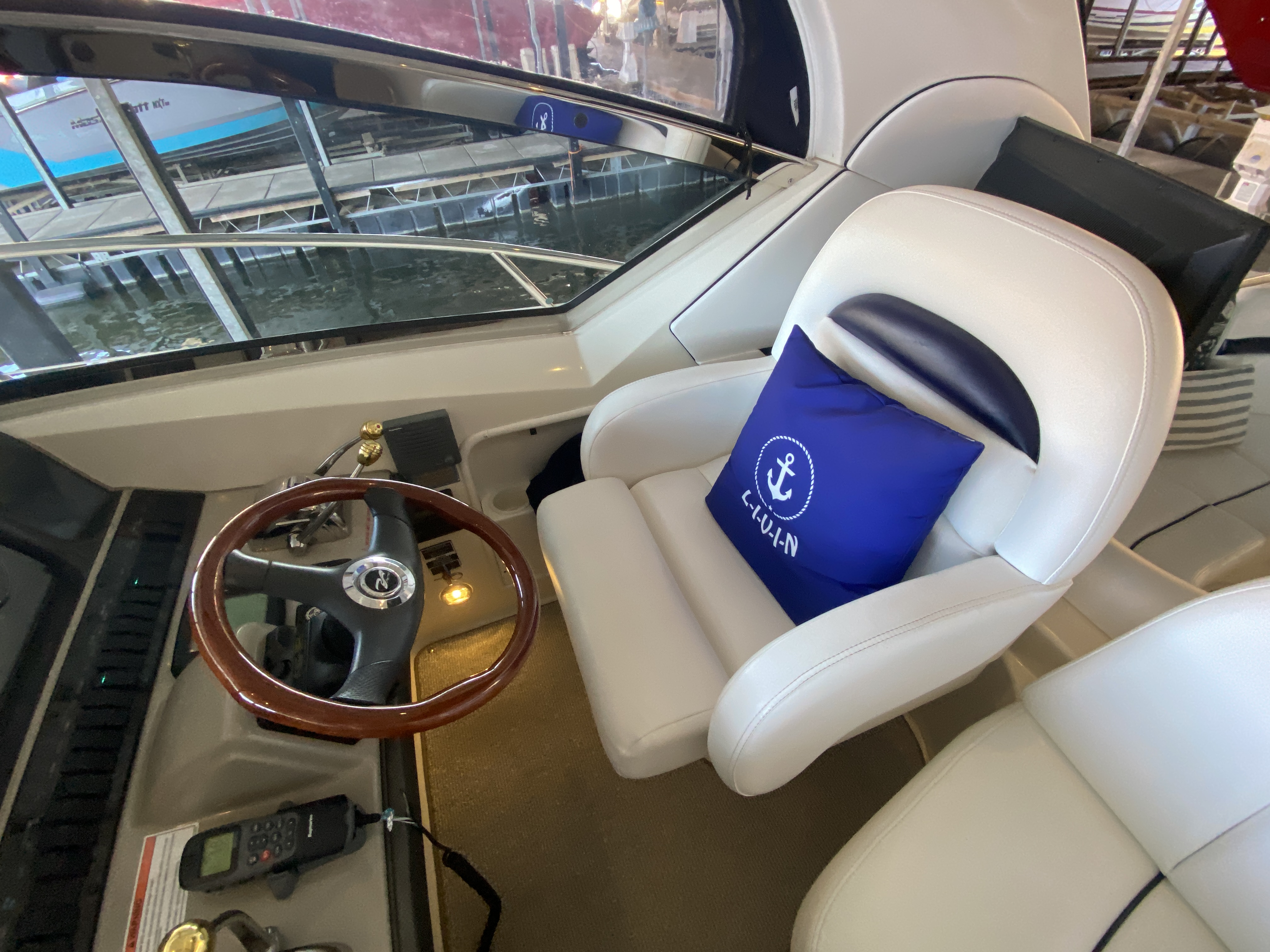 2006 Sea Ray 38 Sundancer - Image 21