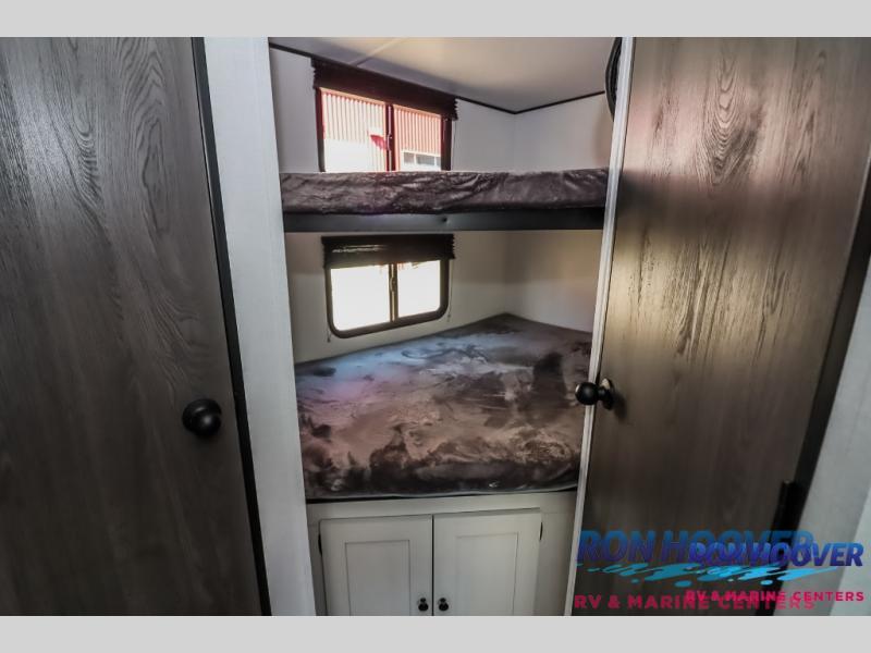 2025 COACHMEN SPIRIT 26BH - Image 17