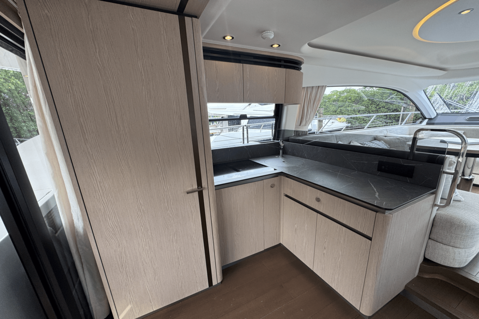 2023 Azimut Azimut 53 FLY Base - Image 17