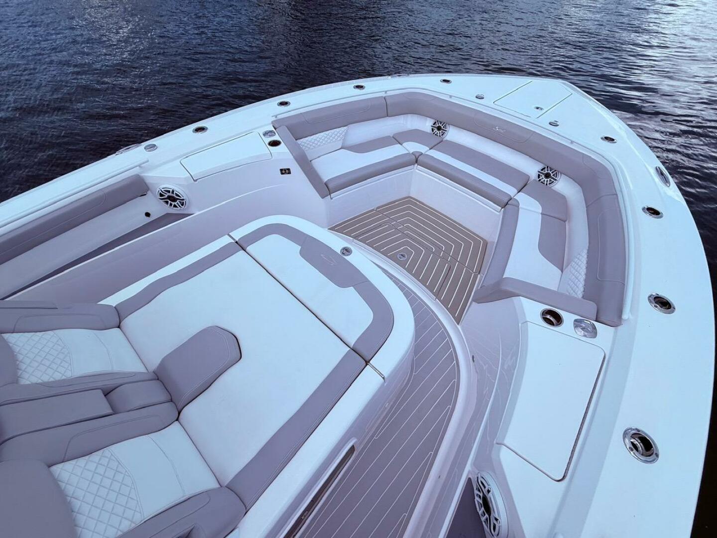 2006 Carver 43 Motor Yacht - Image 37