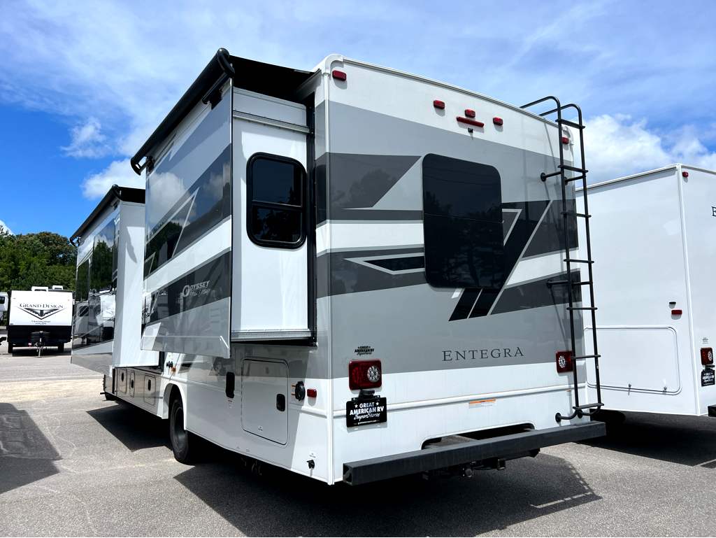 2027 ENTEGRA COACH ODYSSEY 29V - Image 3