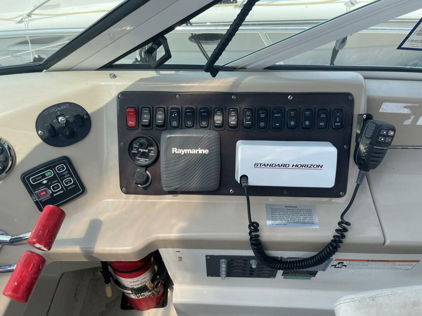 2006 Carver 36 Mariner - Image 11