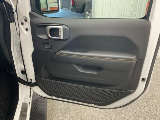 2026 Jeep Wrangler Sahara 4 Door 4x4 - Image 25