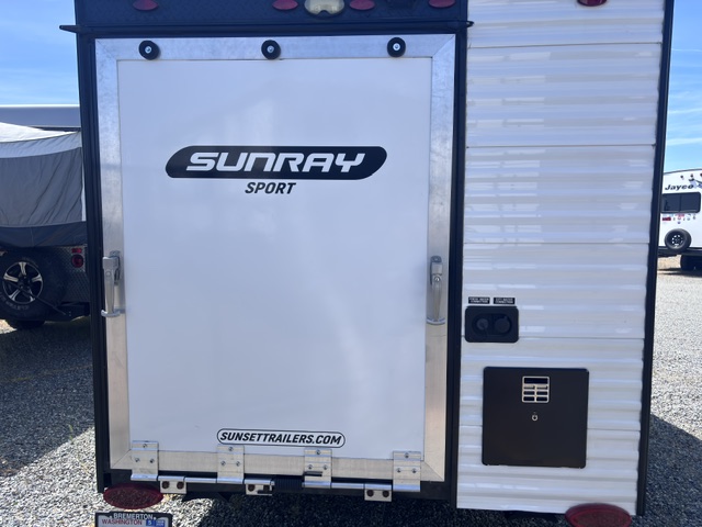2022 Sunset Park Sunray 139T - Image 4