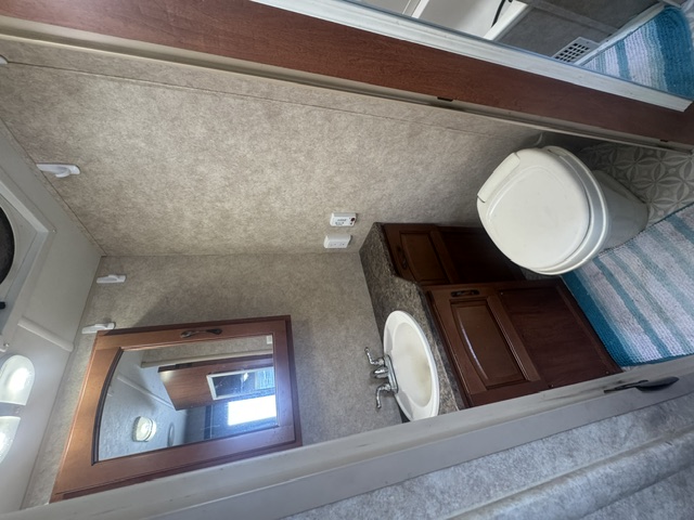 2009 Forest River Surveyor SV-235RKS - Image 27