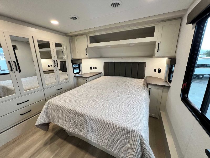 2026 Grand Design Momentum G-Class Fifth Wheel 394G - Image 18