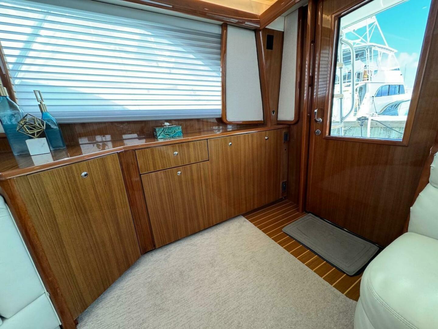 2007 VIKING 52 Convertible Base - Image 9