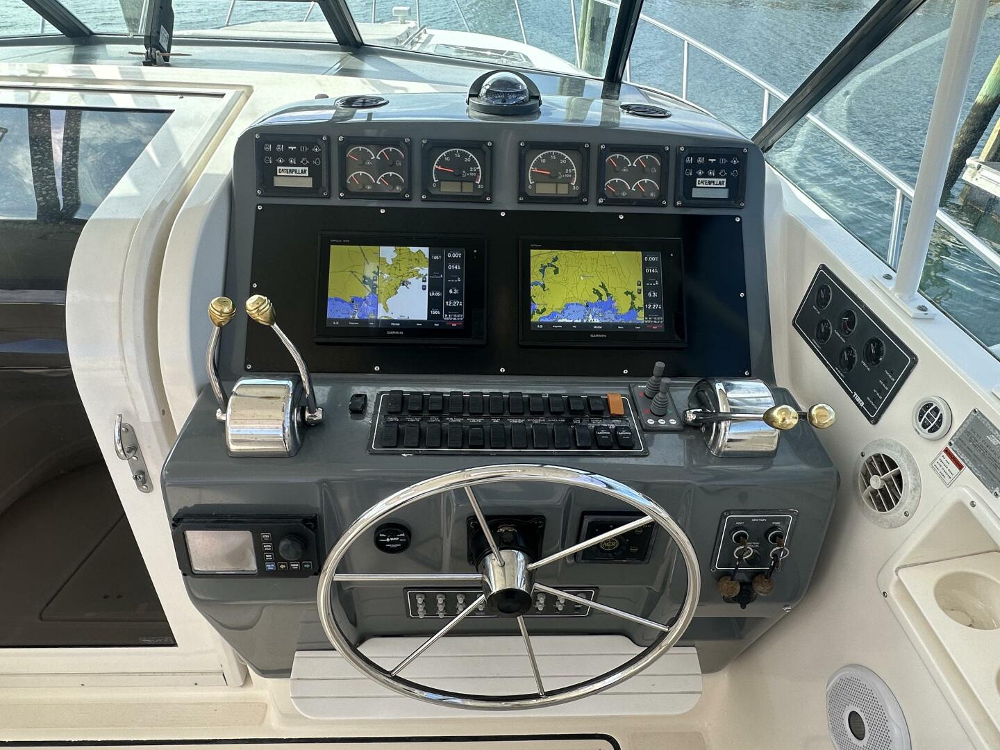 2001 Tiara Yachts 4300 Open - Image 13