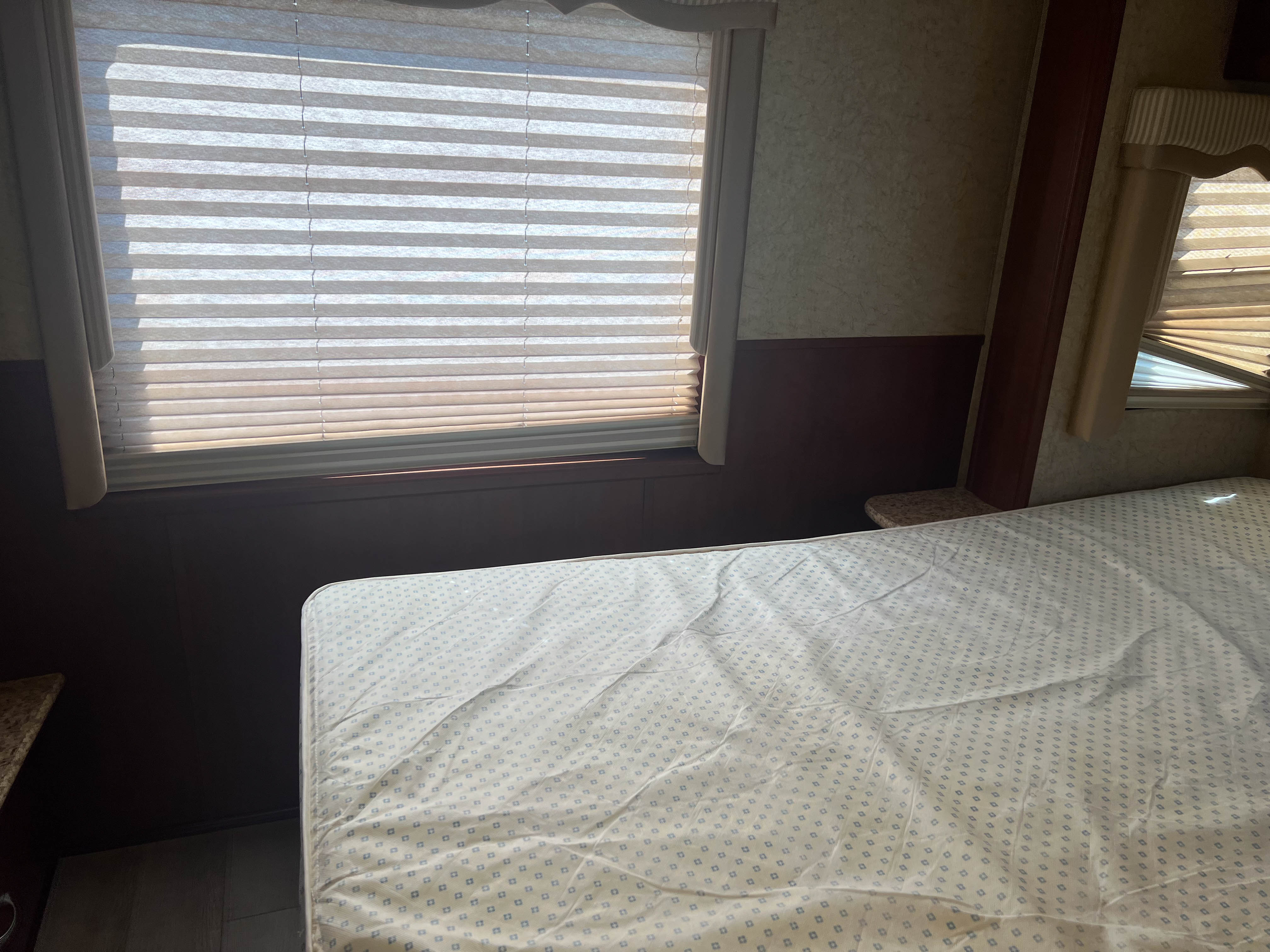 2011 NEWMAR BAYSTAR 3302 - Image 31