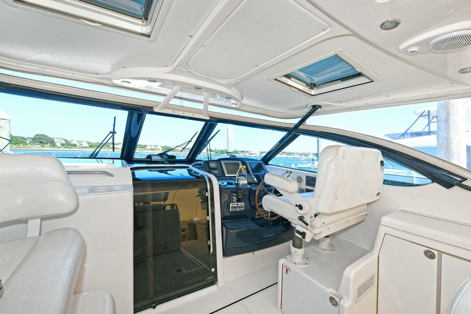 2008 Tiara Yachts 4200 Open - Image 25