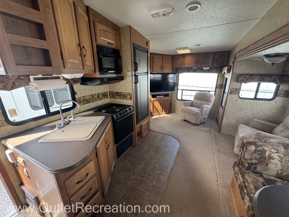 2009 COACHMEN CHAPARRAL LITE 268RLS - Image 6