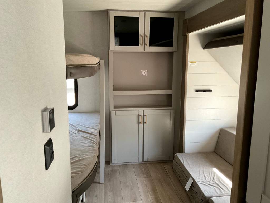 2027 JAYCO Jay Flight 321BDS - Image 23