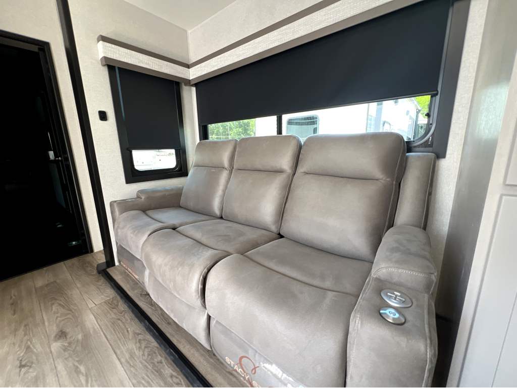 2026 JAYCO SEISMIC 359 - Image 7
