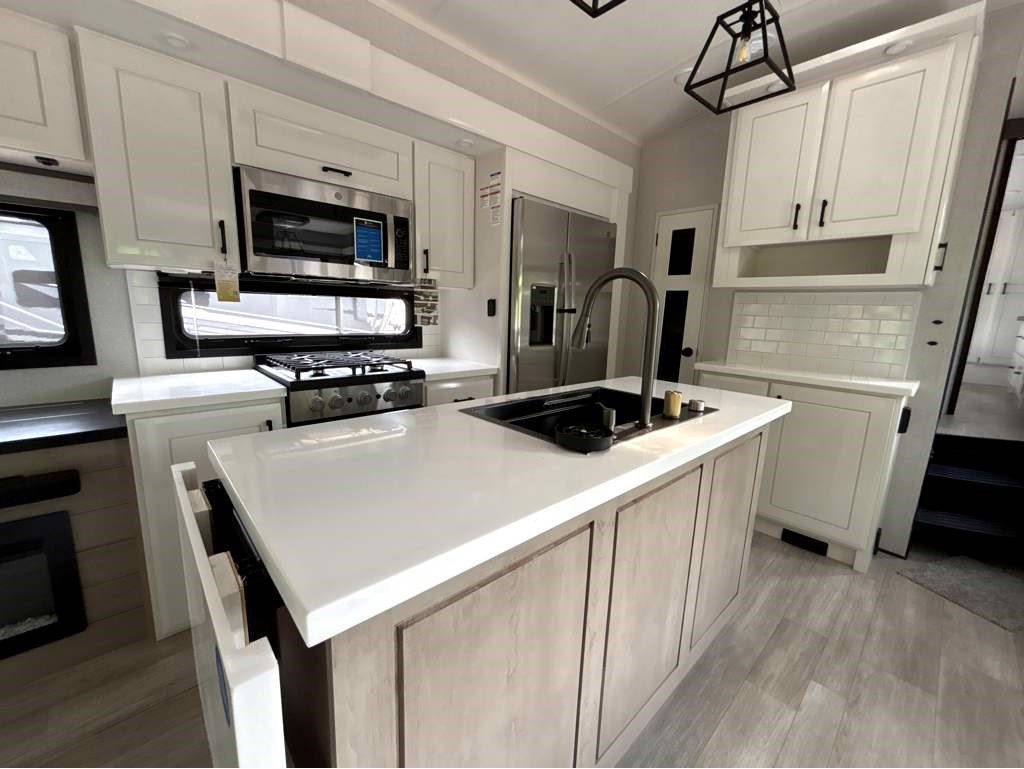 2026 JAYCO PINNACLE 32RLTS - Image 11
