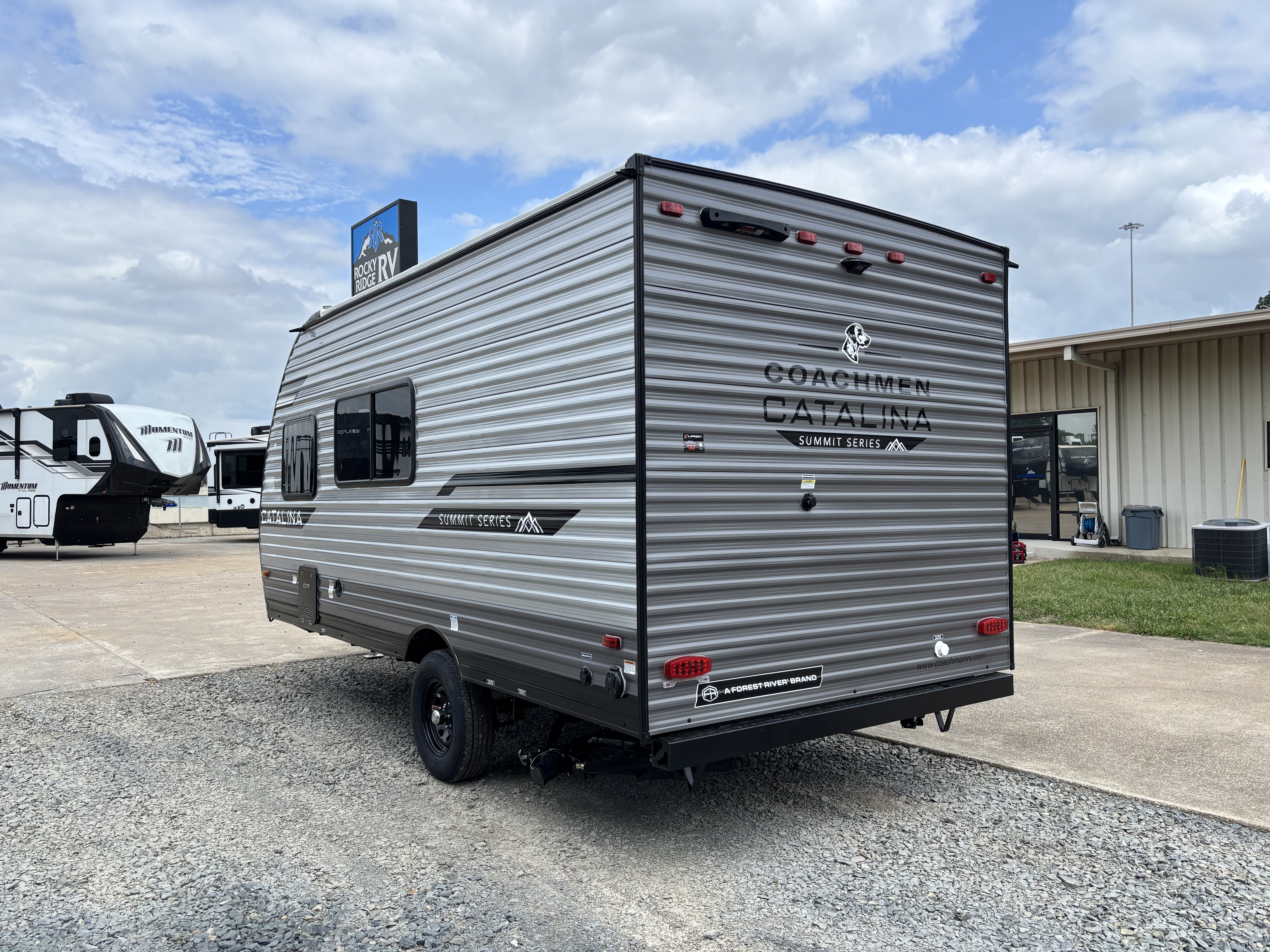2026 Coachmen Catalina Summit Series 7 164BHX - Image 6