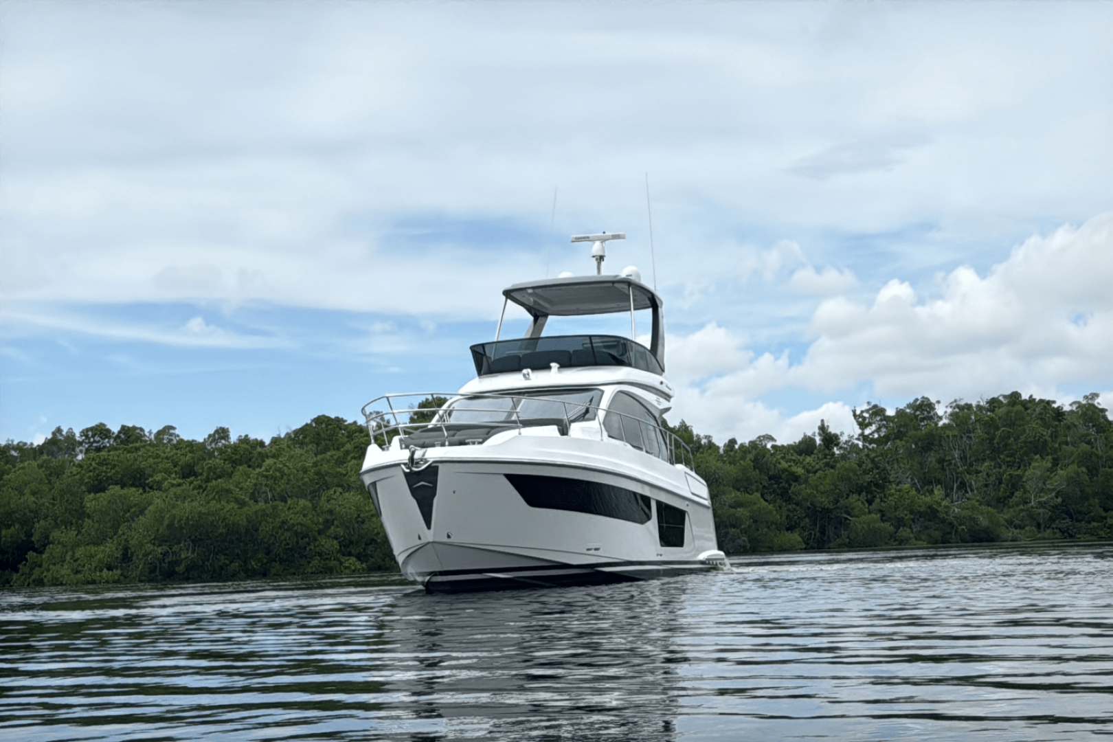2023 Azimut Azimut 53 FLY Base - Image 4