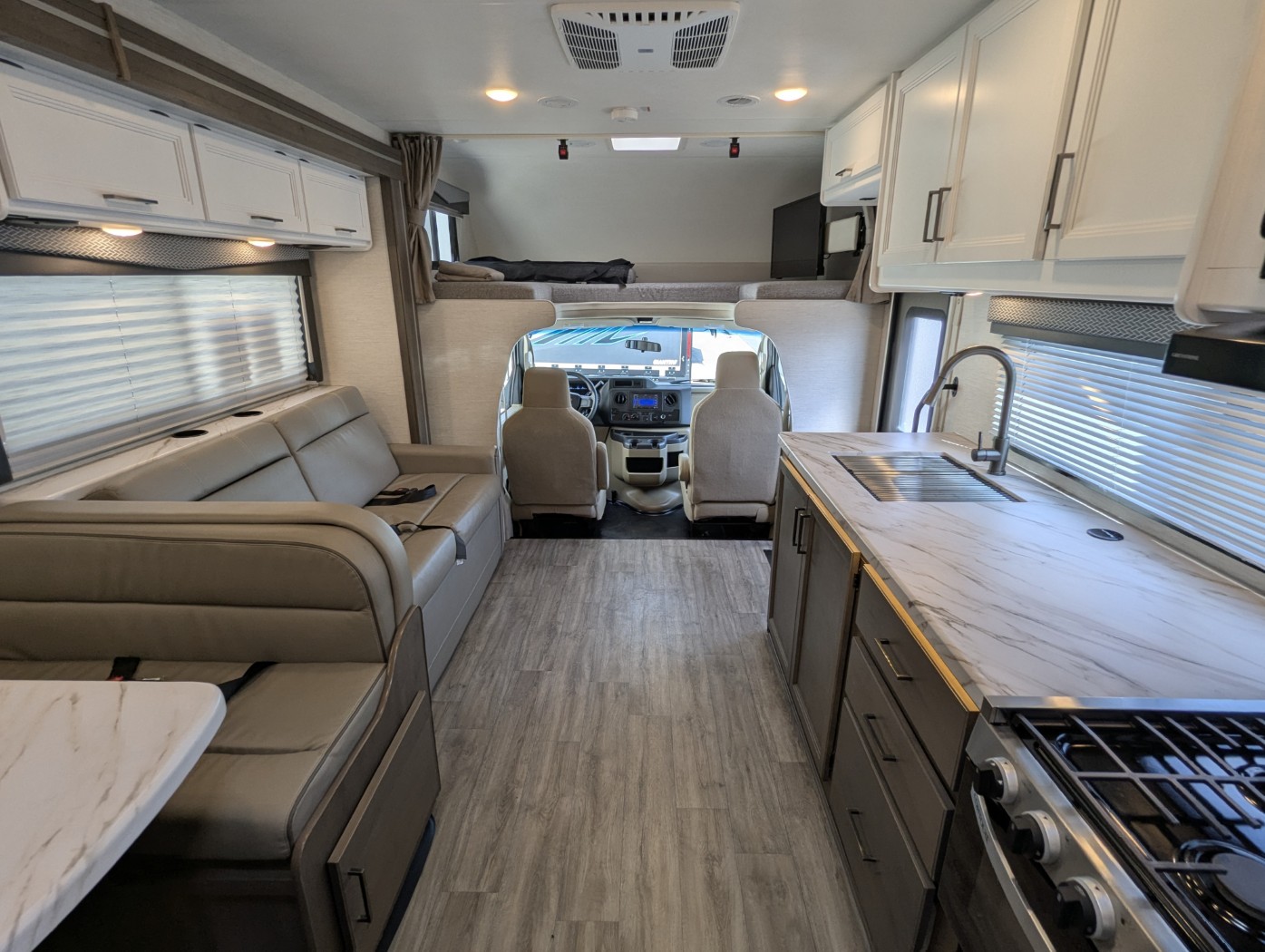 2025 Thor Motor Coach Four Winds 31MV - Image 27