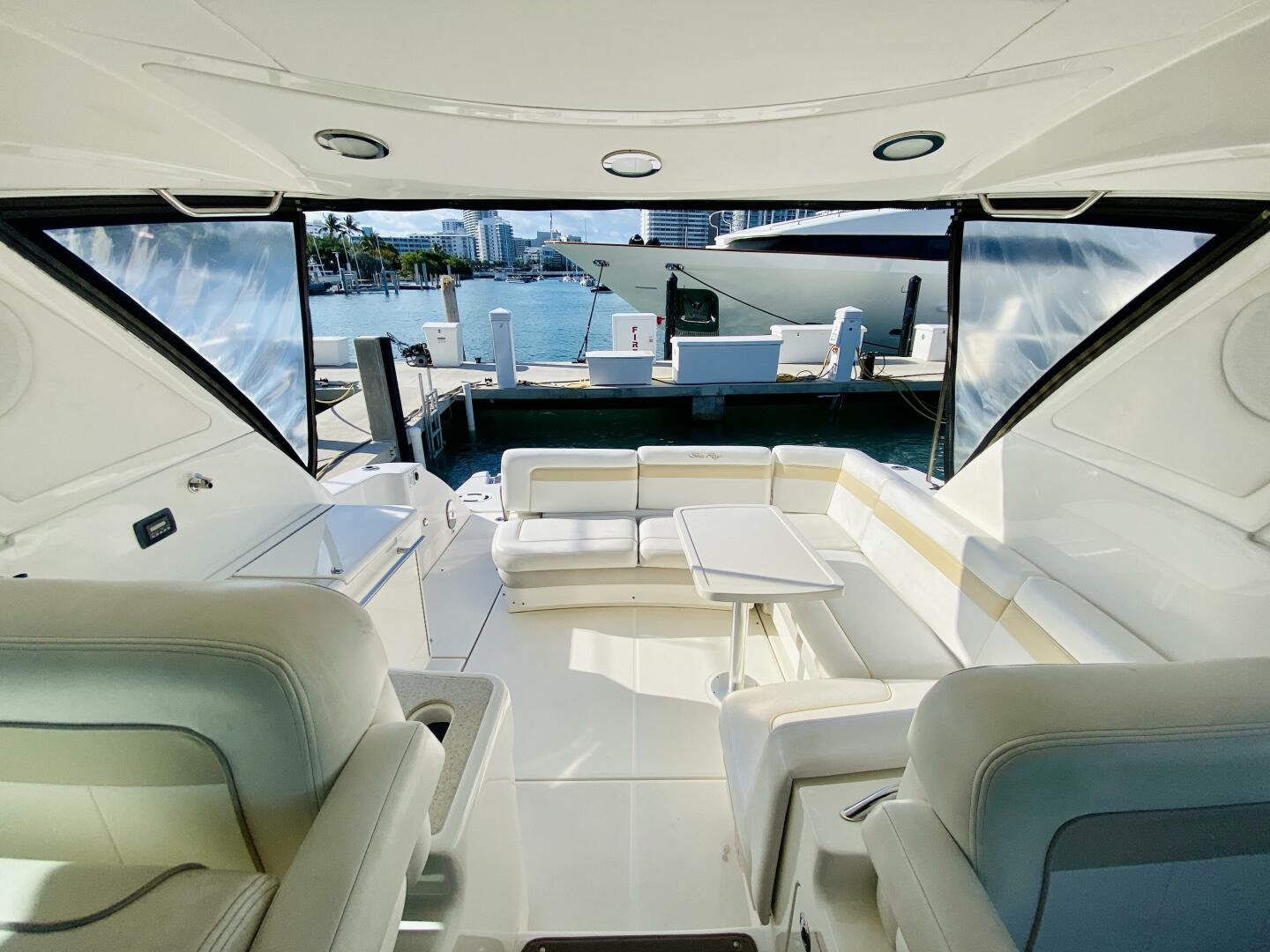 2010 Sea Ray 450 Sundancer - Image 11