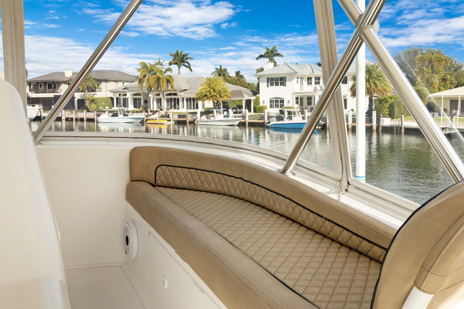 2015 Viking 46 Convertible - Image 31