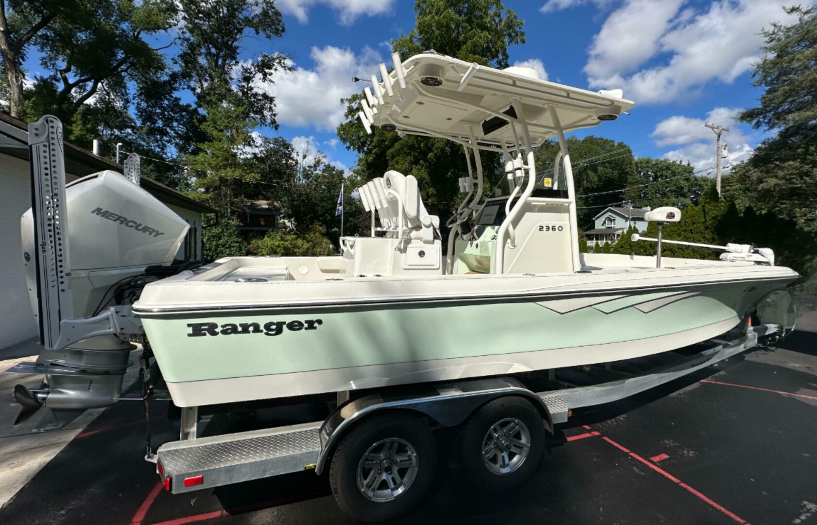 2022 Ranger 2360 Bay - Image 15