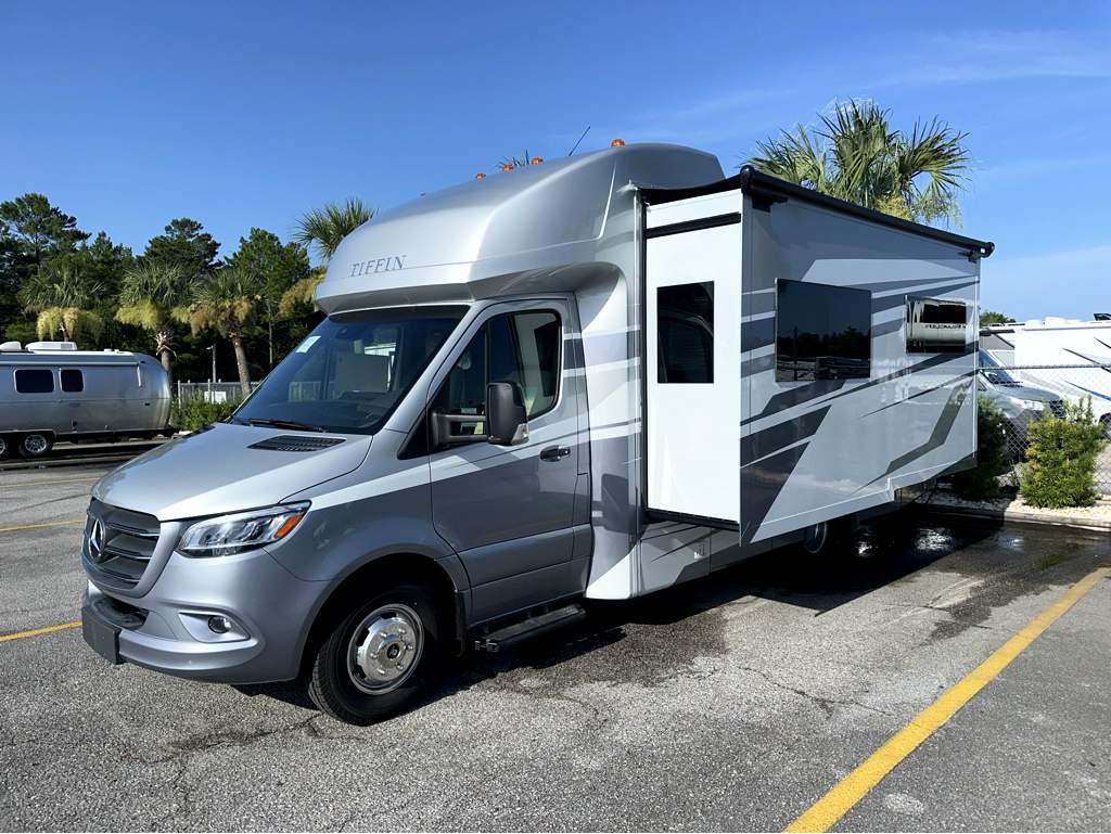 2026 TIFFIN WAYFARER 25 XRW - Image 2