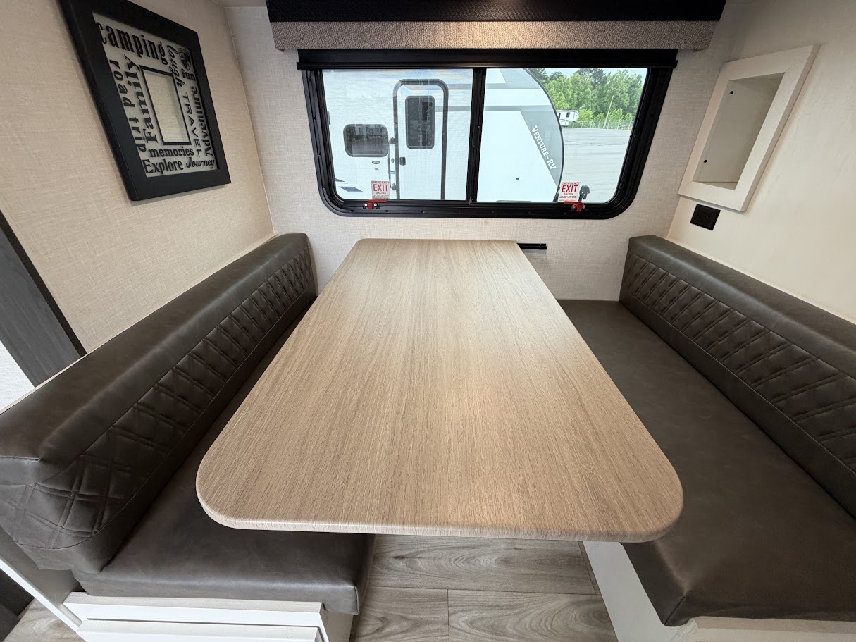 2026 VENTURE RV SPORTTREK STINGER 232VRL - Image 17