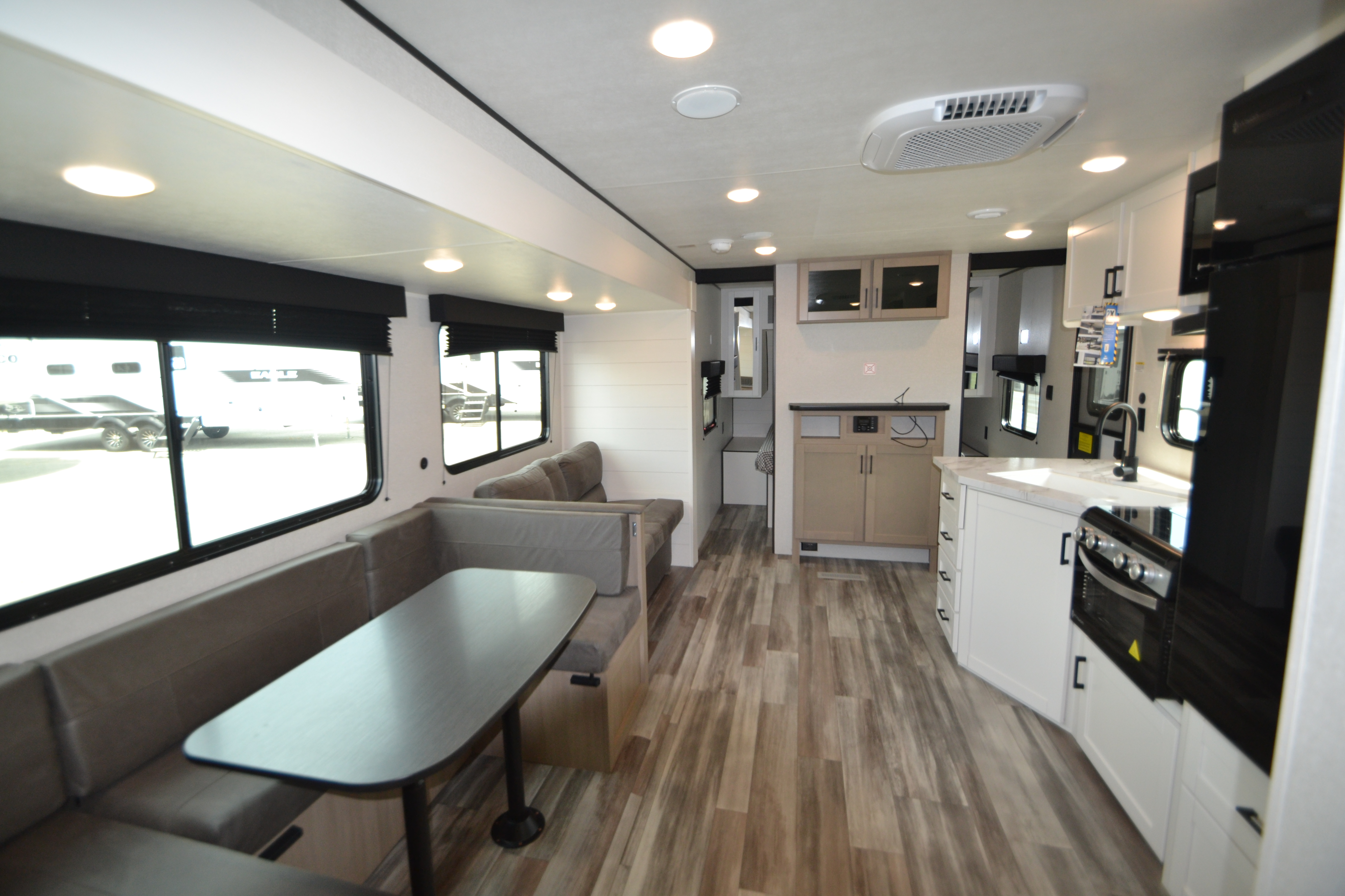 2026 Jayco Jay Flight SLX 321BDS - Image 7