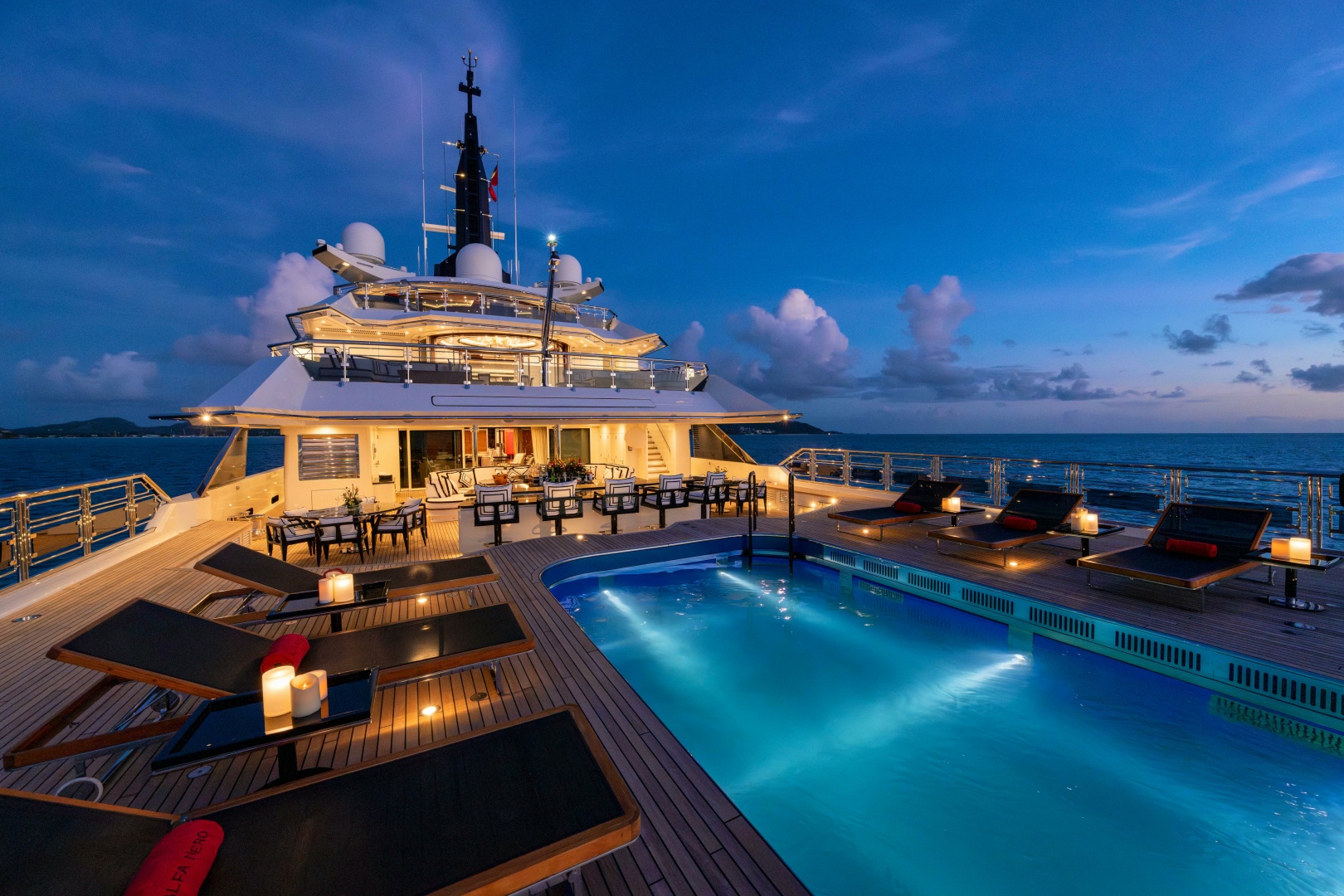 2007 Oceanco Custom - Image 11