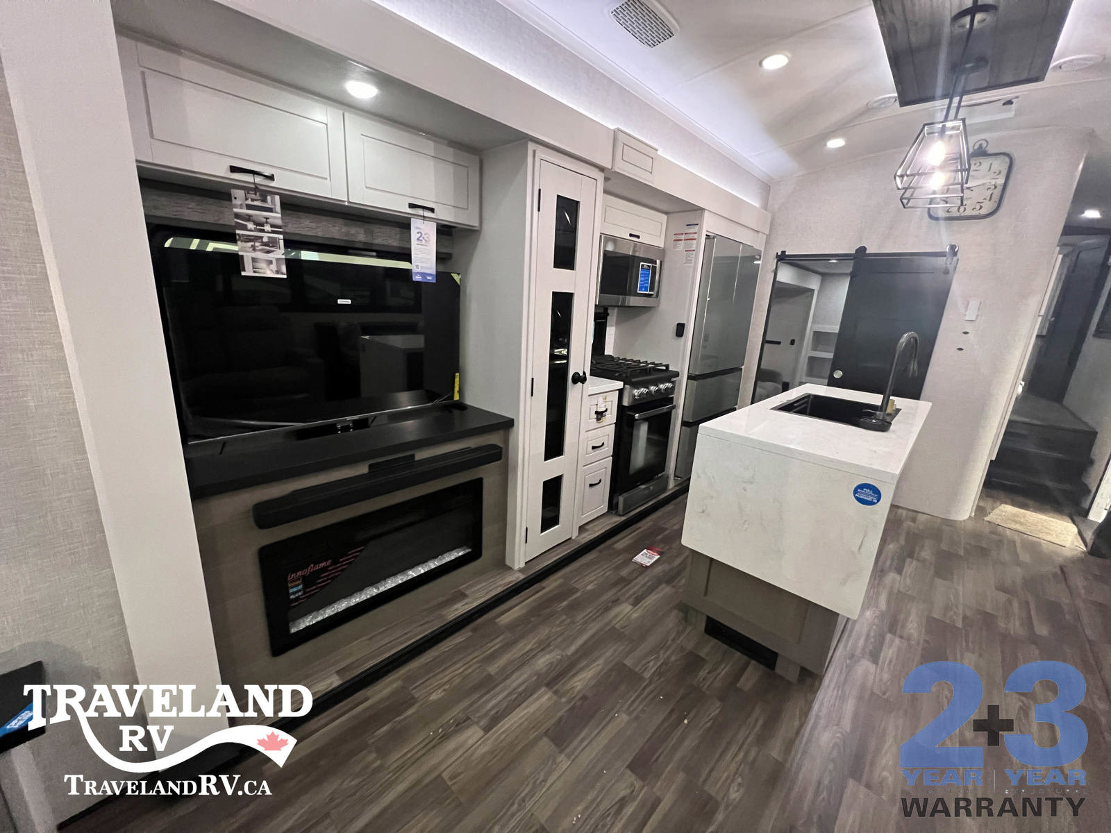 2025 Jayco North Point 377RLBH - Image 4