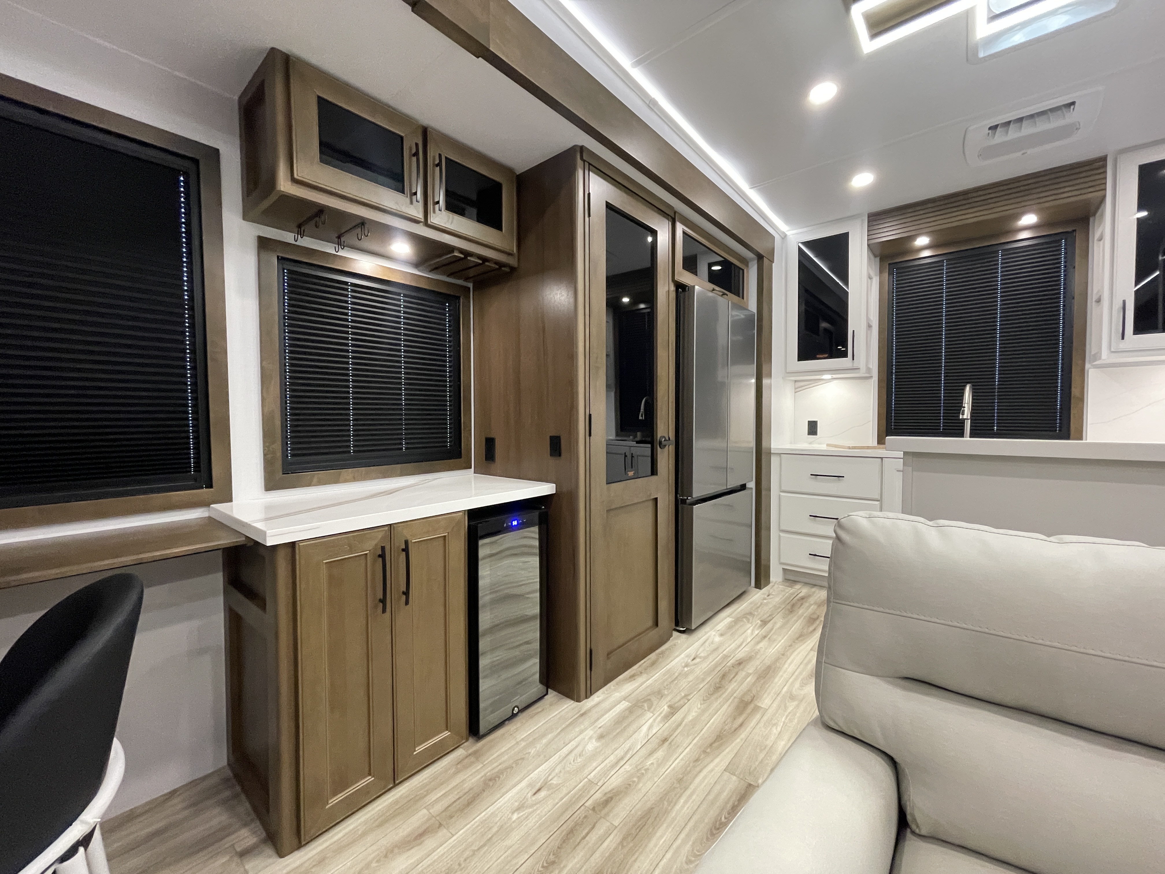 2027 Keystone Montana 3900RK - Image 18