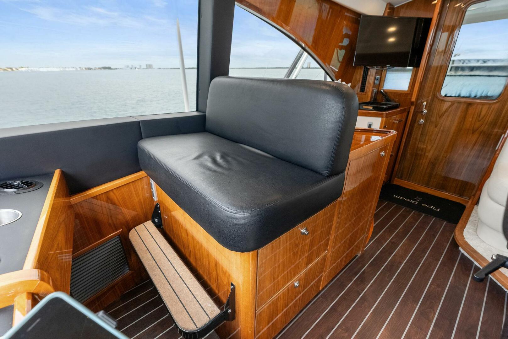 2022 Viking 68 Enclosed Bridge - Image 22