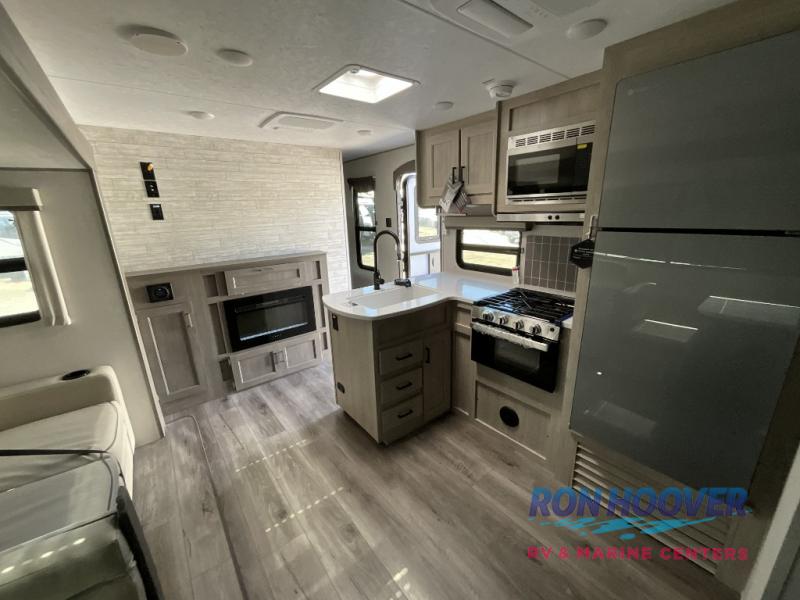 2026 COACHMEN CATALINA 333DBDSCKLE - Image 4