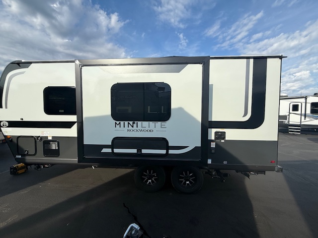 2026 Forest River Rockwood Mini Lite 2109S - Image 5