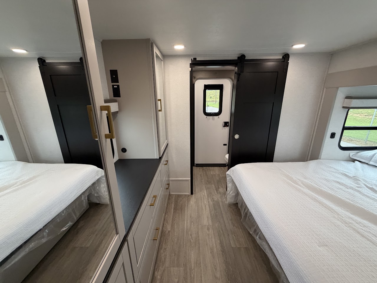 2027 JAYCO NORTH POINT 375TBDB - Image 35