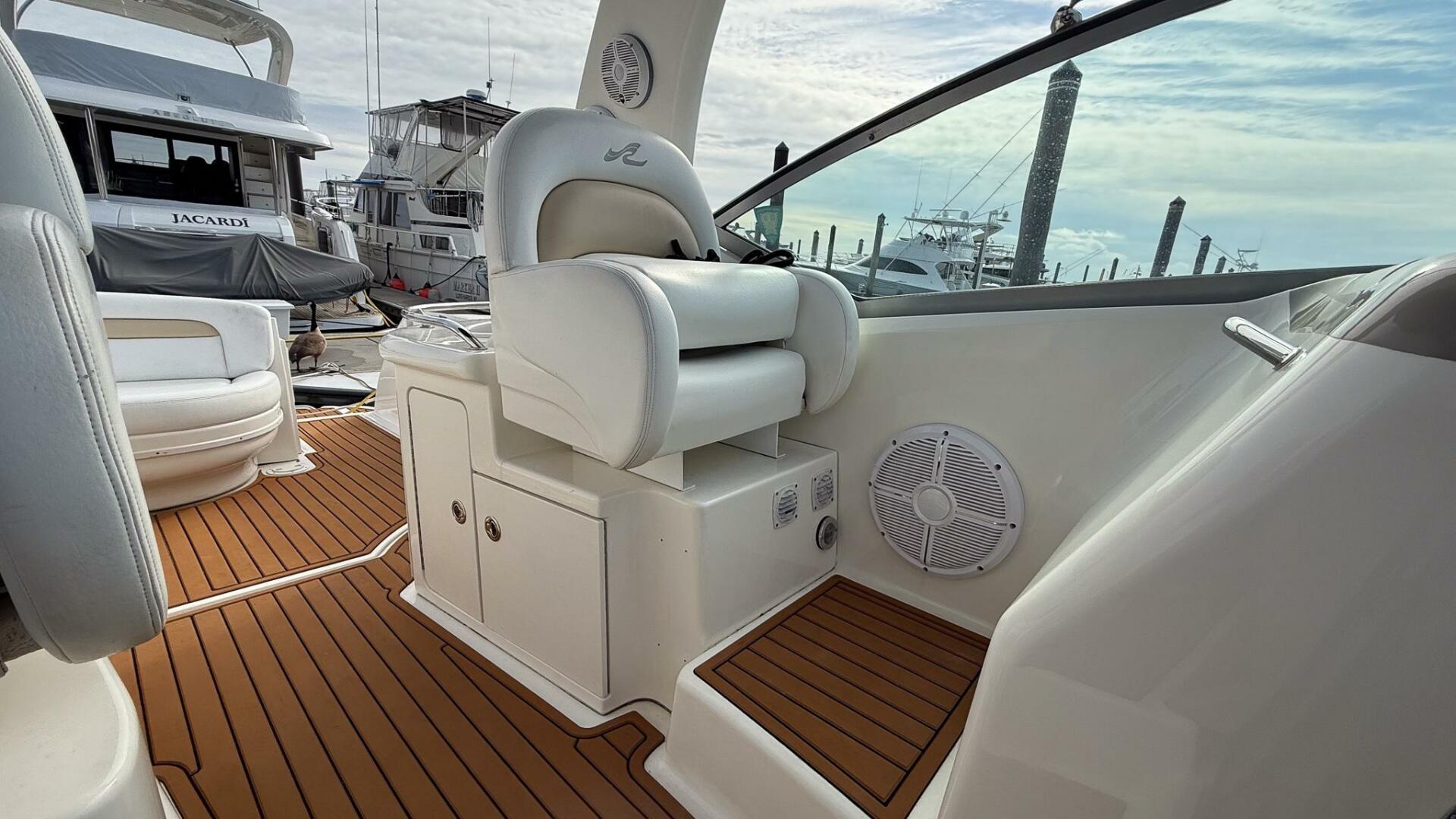 2008 Sea Ray 340 Sundancer - Image 18