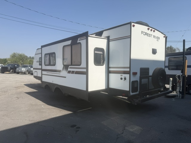 2019 Forest River Vibe 26RK - Image 4