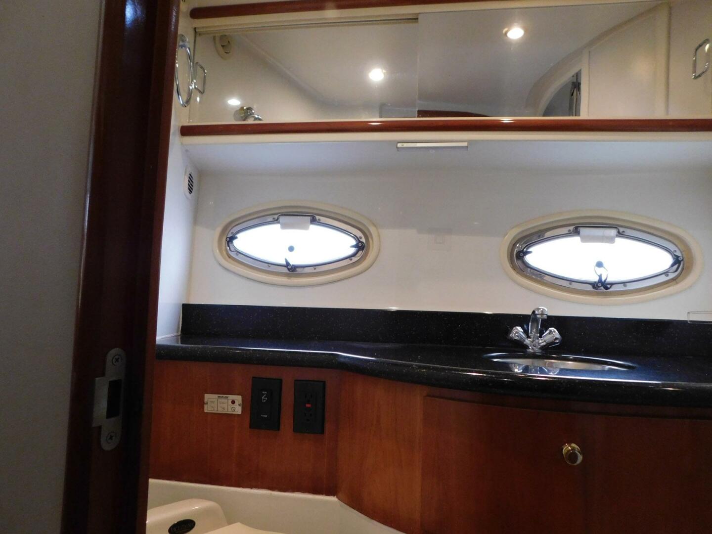 2003 Carver 44 CPMY - Image 46