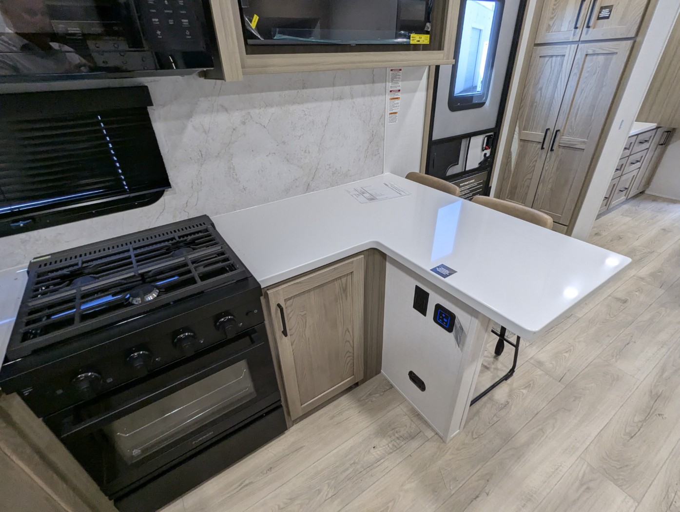 2026 Forest River Rockwood Signature 8263MBR - Image 17