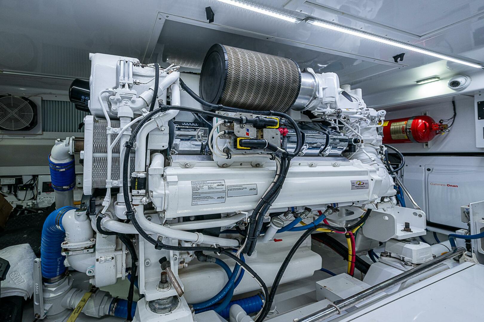 2017 F&S Cusotm Express Sportfish - Image 28