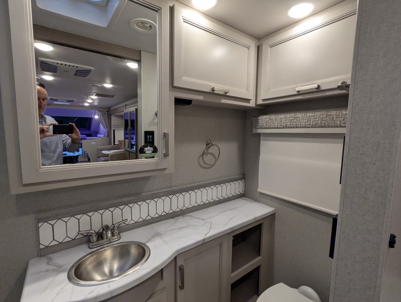 2026 Thor Motor Coach Omni Trail S29 - Image 22