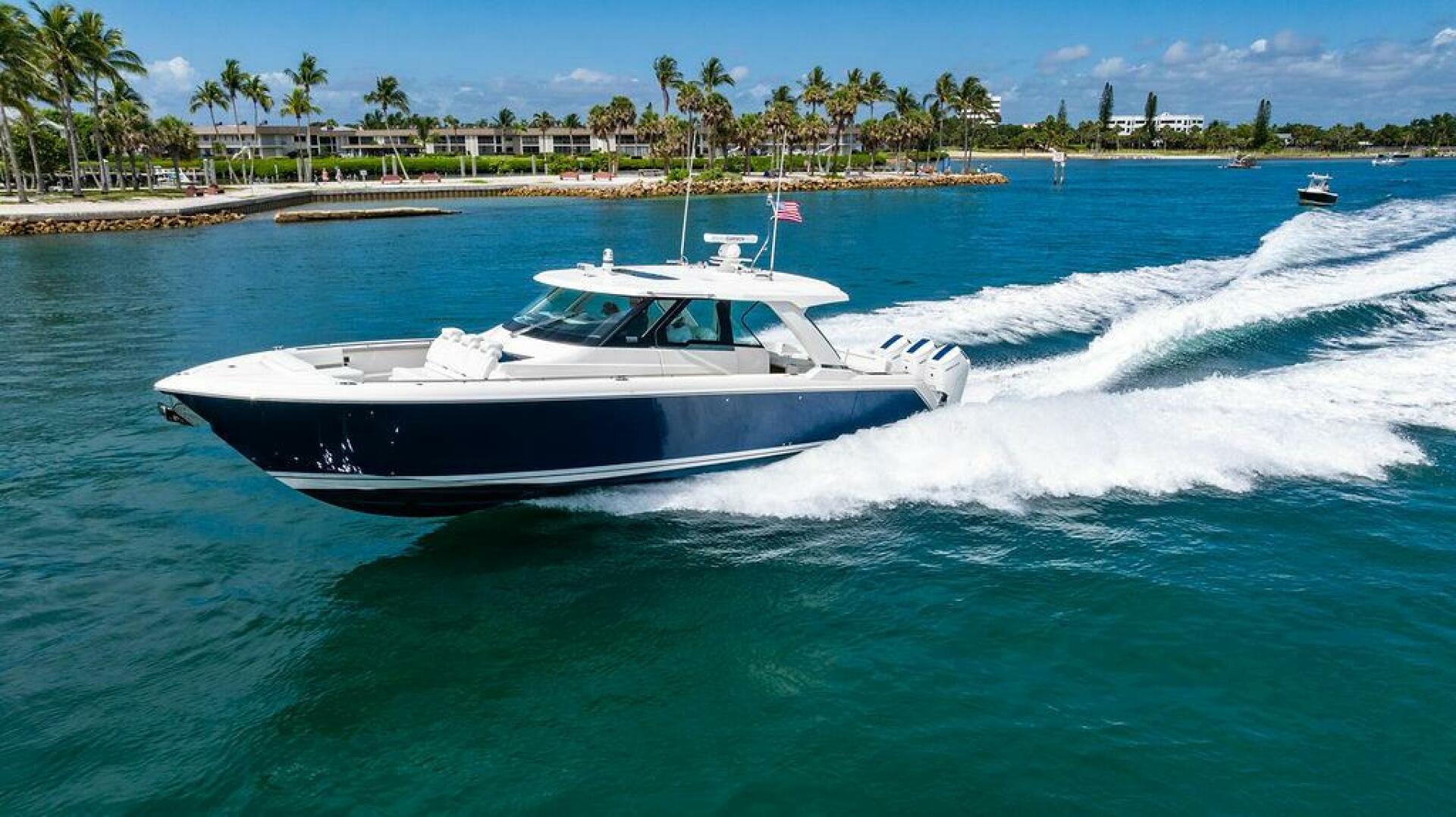 2025 Tiara Yachts 48 LS - Image 6