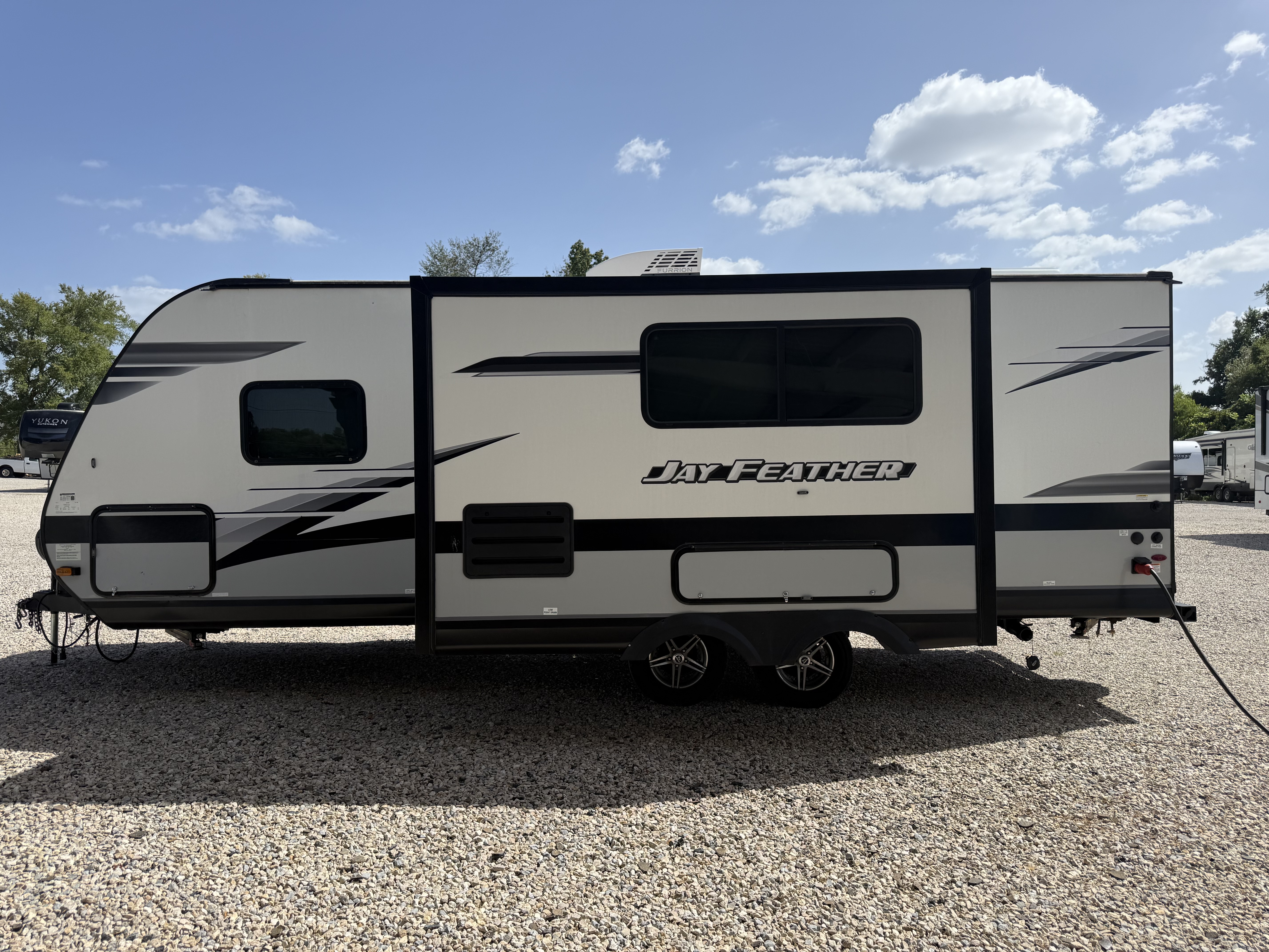 2023 Jayco Jay Feather 22RB - Image 4