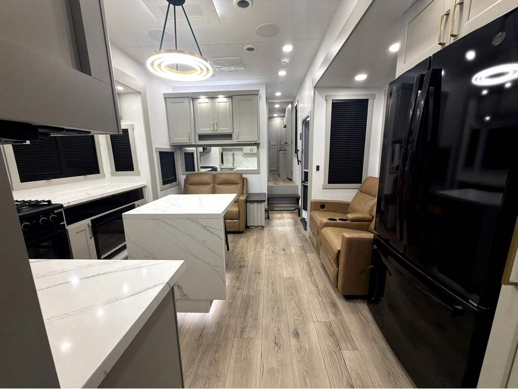 2026 BRINKLEY G 3520 - Image 29