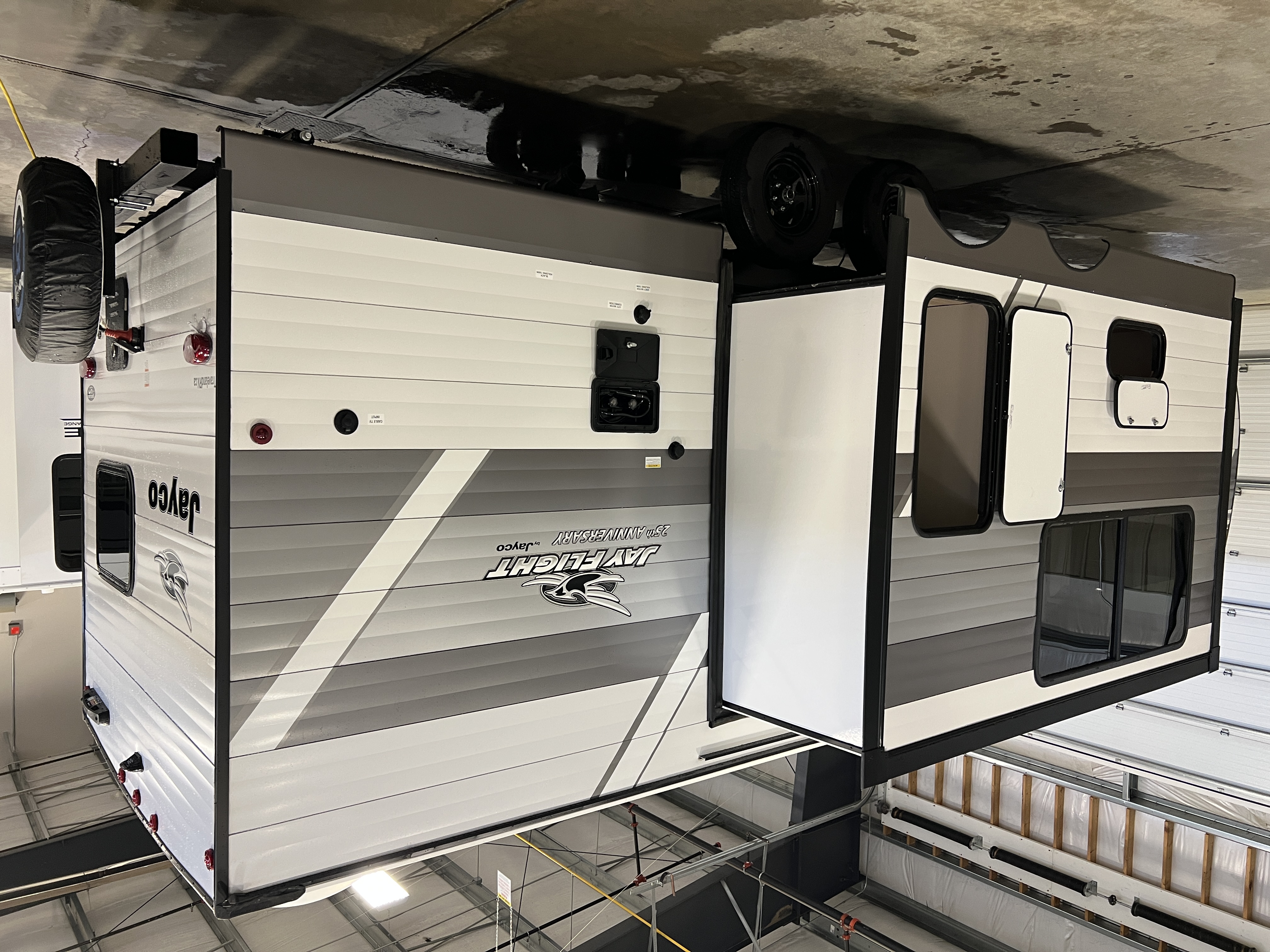 2027 Jayco Jay Flight SLX 245BHSW - Image 6