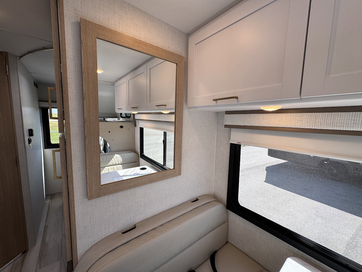 2026 THOR MOTOR COACH MAGNITUDE GZ22 - Image 16
